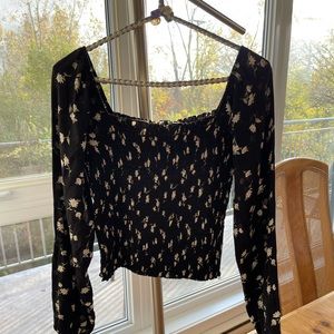 American Eagle Black floral top